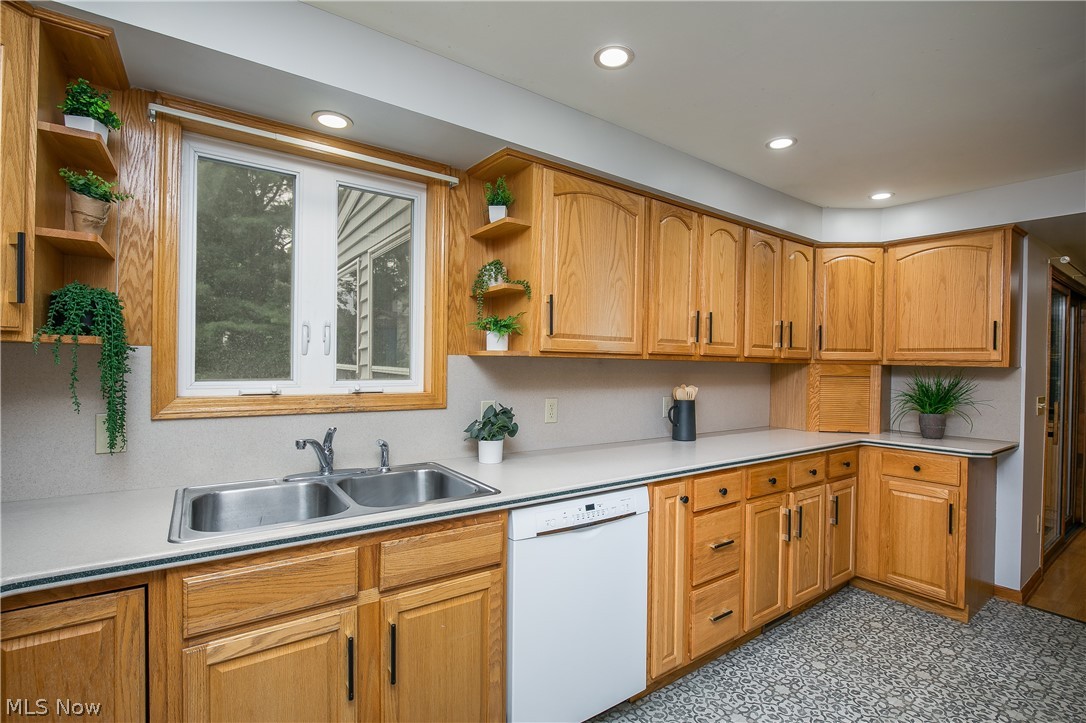 9786 Hocking Street NW Massillon OH 44646