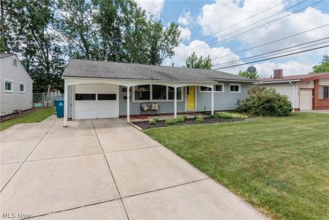11901 Appleton Drive Parma Heights OH 44130