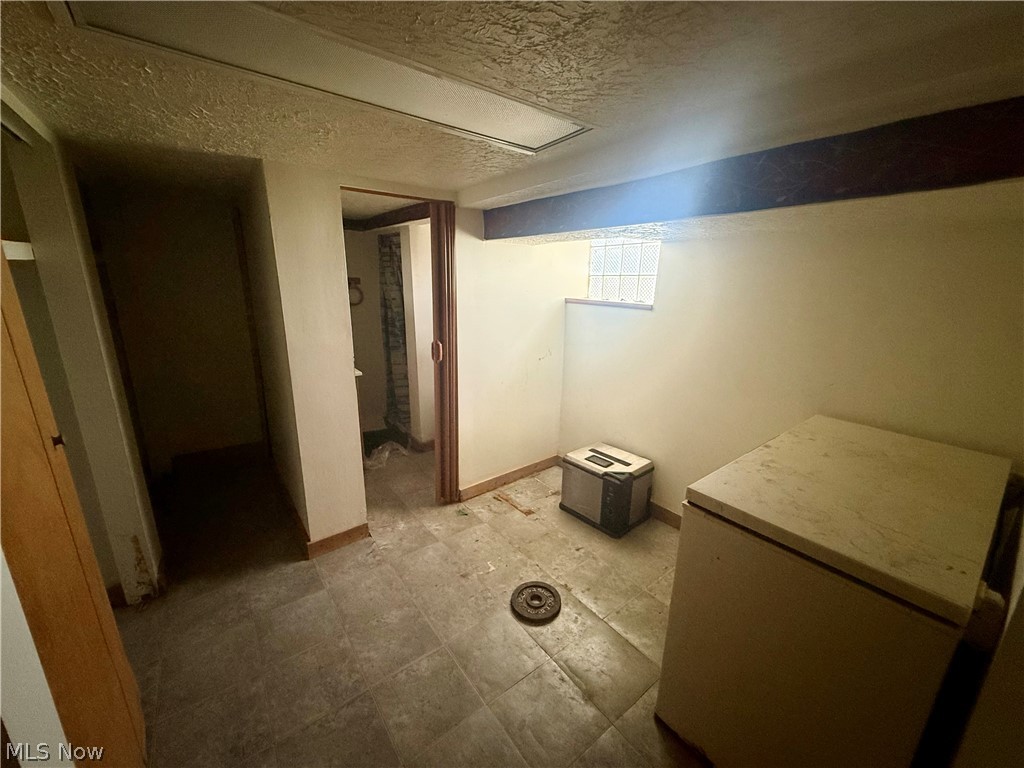 1056 Homewood Warren OH 44483