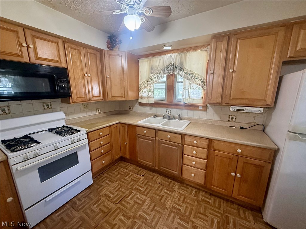 1056 Homewood Warren OH 44483