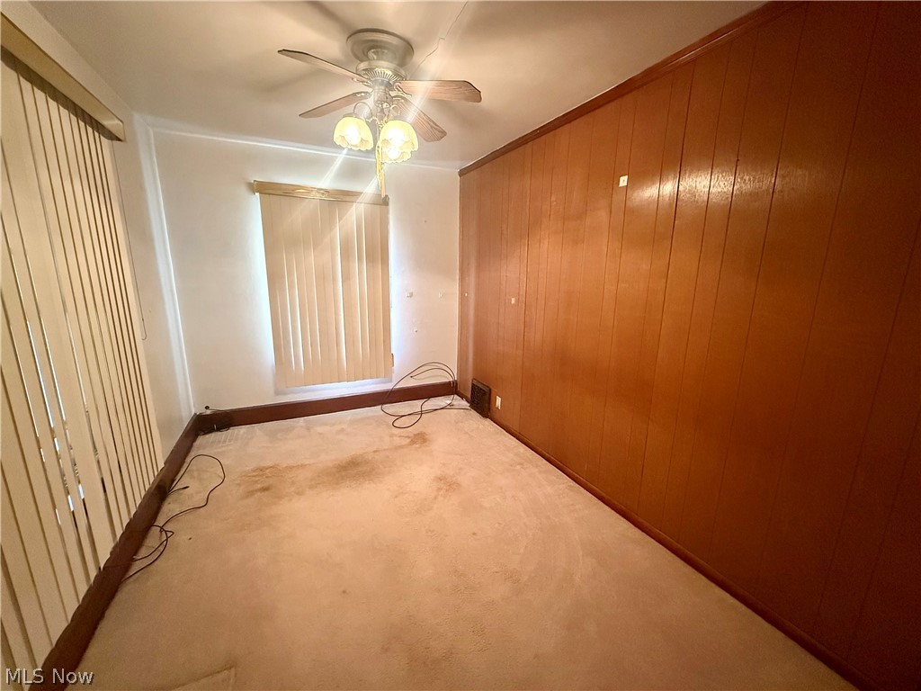 1056 Homewood Warren OH 44483