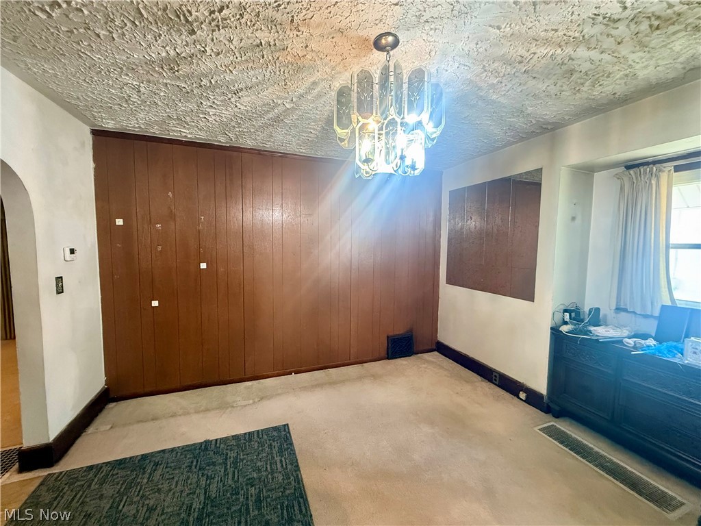1056 Homewood Warren OH 44483