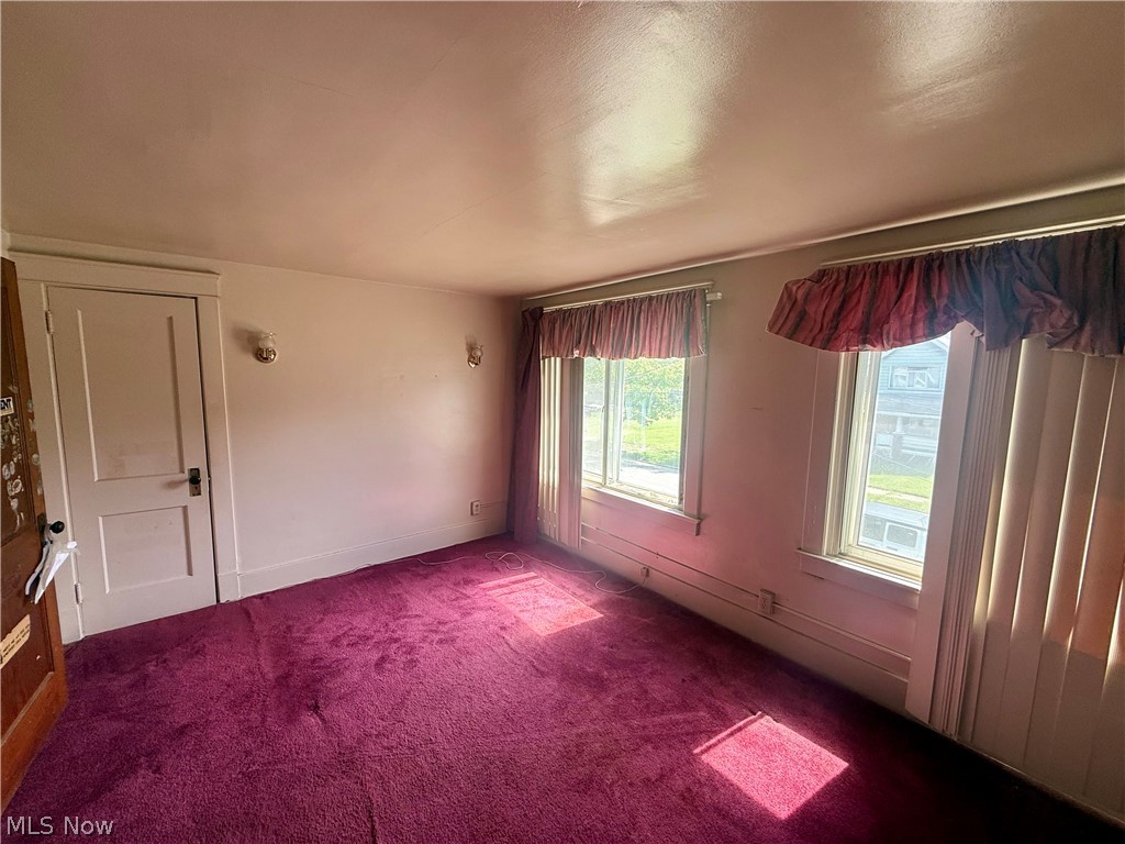 1056 Homewood Warren OH 44483