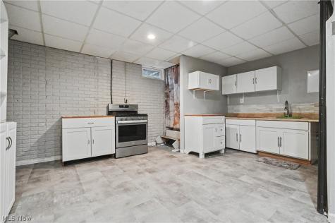 1257 Muchney Circle Akron OH 44312
