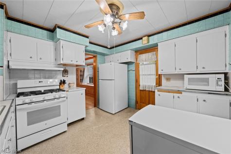 2067 Lark Street Lakewood OH 44107