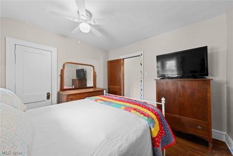 2067 Lark Street Lakewood OH 44107