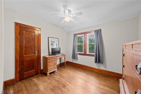 2067 Lark Street Lakewood OH 44107