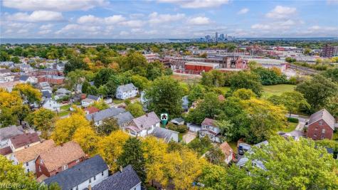 2067 Lark Street Lakewood OH 44107
