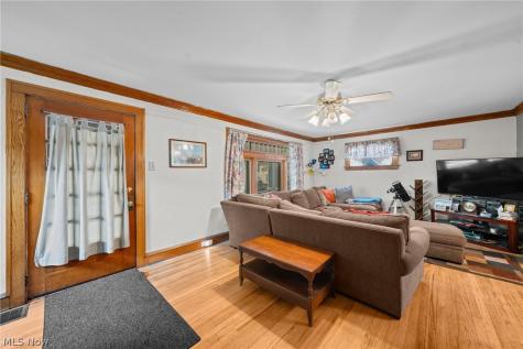 2067 Lark Street Lakewood OH 44107