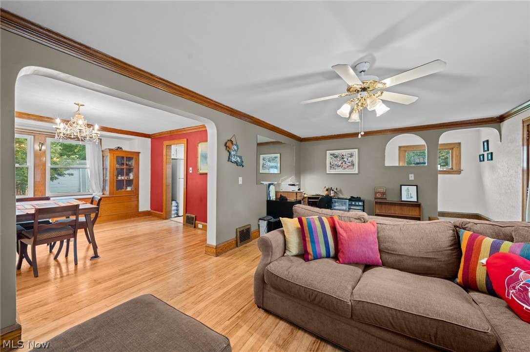 2067 Lark Street Lakewood OH 44107