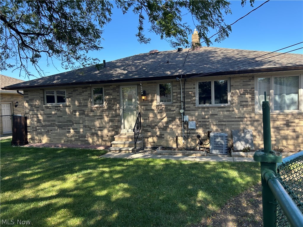 9621 Melody Lane Brooklyn OH 44144