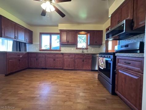 9621 Melody Lane Brooklyn OH 44144