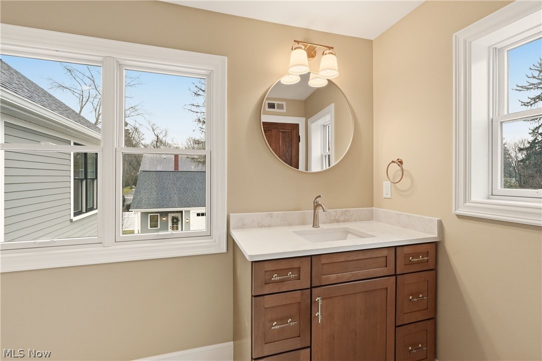 81 Hall Street Chagrin Falls OH 44022