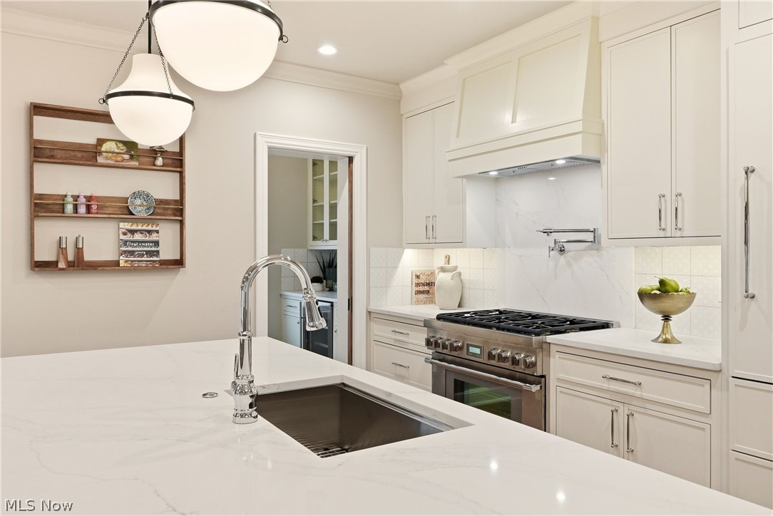 81 Hall Street Chagrin Falls OH 44022