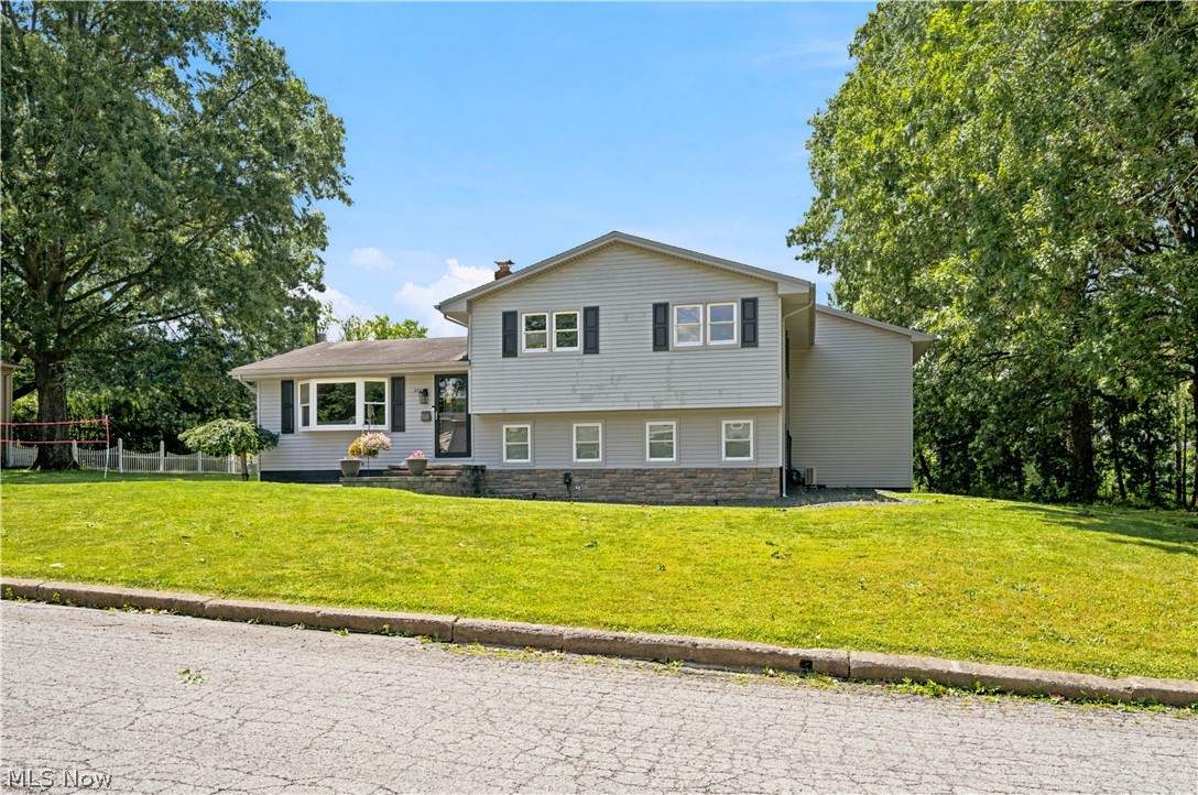 273 Blueberry Drive Columbiana OH 44408