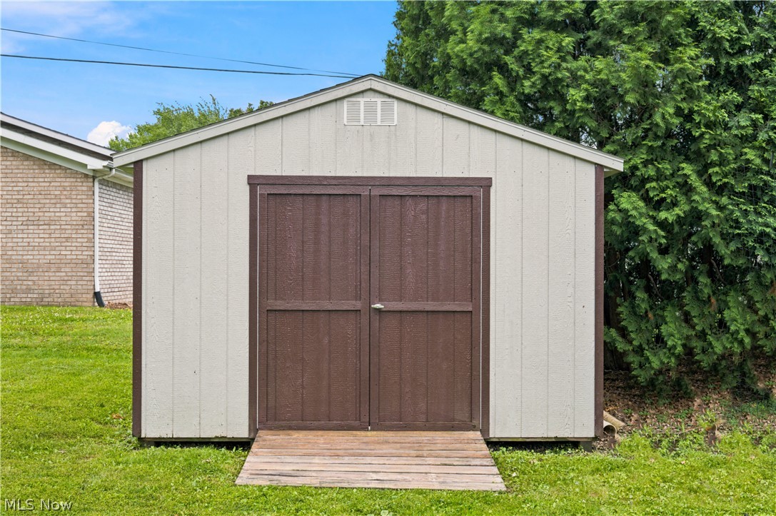 273 Blueberry Drive Columbiana OH 44408