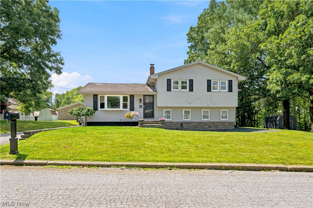 273 Blueberry Drive Columbiana OH 44408