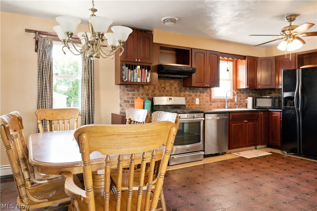 273 Blueberry Drive Columbiana OH 44408