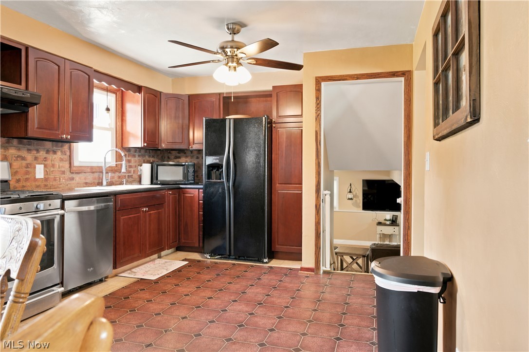273 Blueberry Drive Columbiana OH 44408
