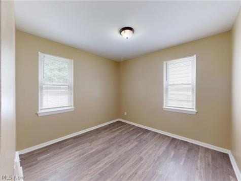 5353 Thomas Street Maple Heights OH 44137