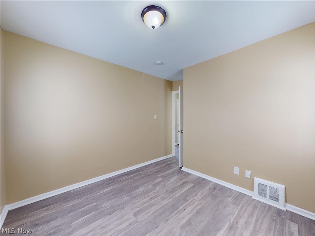 5353 Thomas Street Maple Heights OH 44137