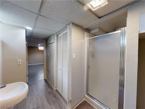 5353 Thomas Street Maple Heights OH 44137