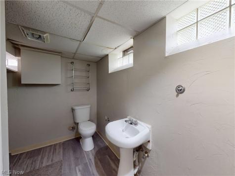5353 Thomas Street Maple Heights OH 44137