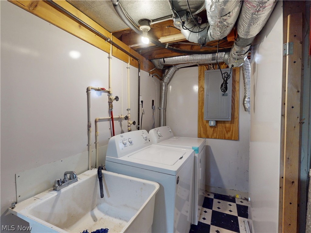 5353 Thomas Street Maple Heights OH 44137