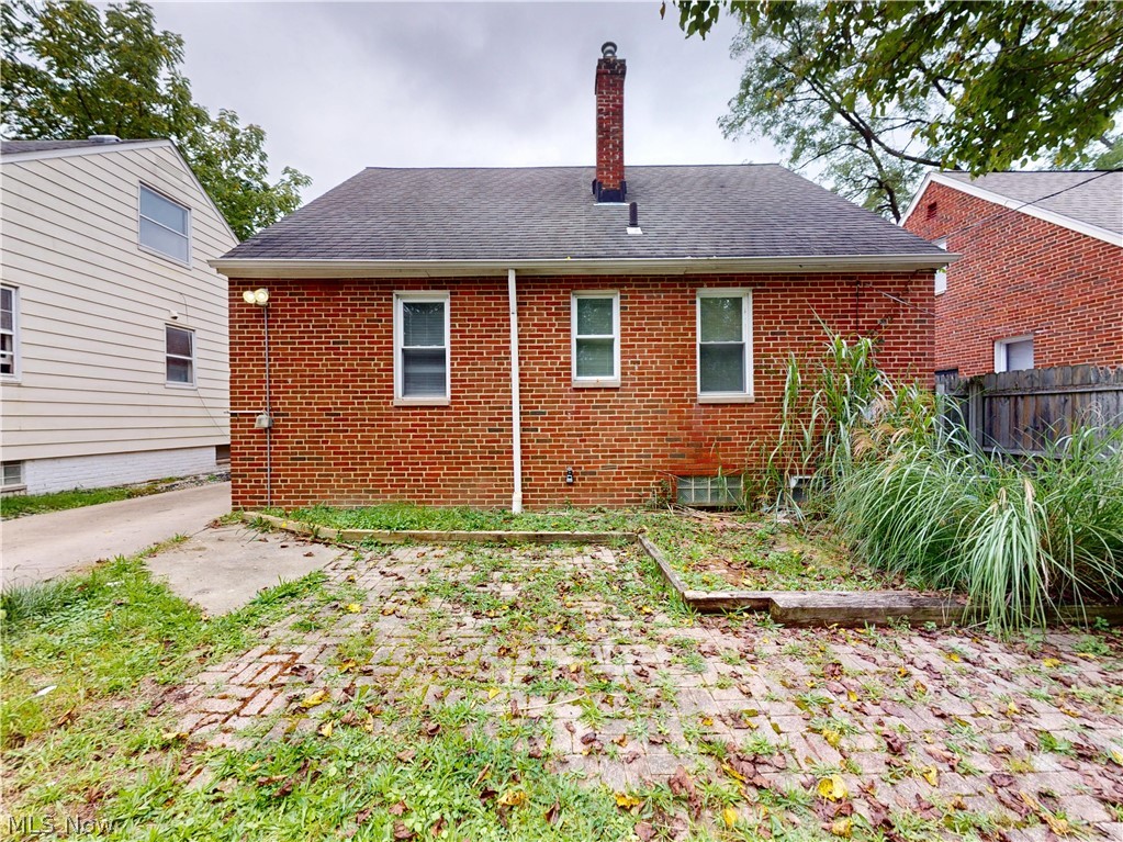 5353 Thomas Street Maple Heights OH 44137