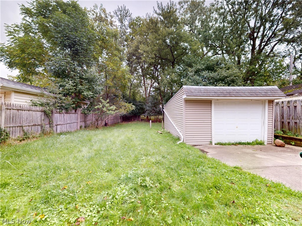 5353 Thomas Street Maple Heights OH 44137