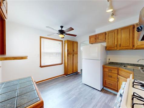 5353 Thomas Street Maple Heights OH 44137