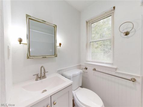 5353 Thomas Street Maple Heights OH 44137