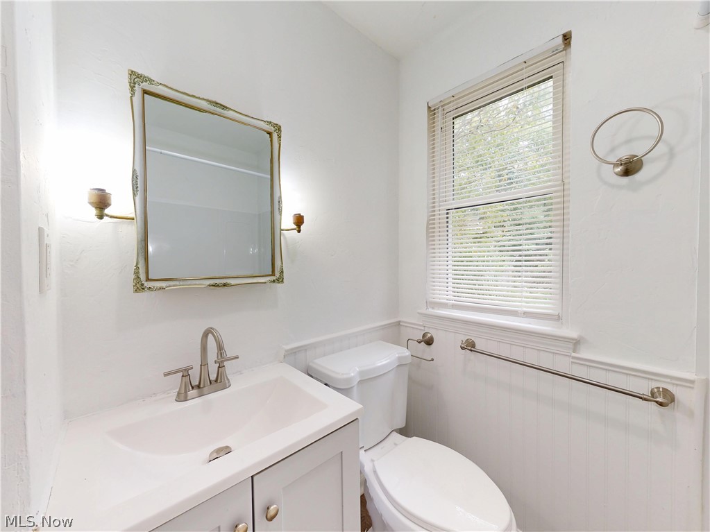 5353 Thomas Street Maple Heights OH 44137