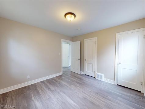 5353 Thomas Street Maple Heights OH 44137