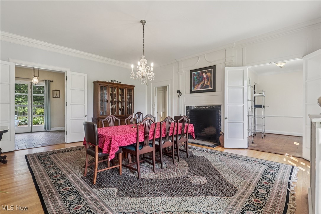 1640 Oakwood Cleveland Heights OH 44121