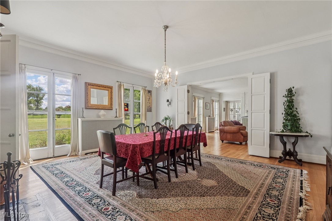 1640 Oakwood Cleveland Heights OH 44121