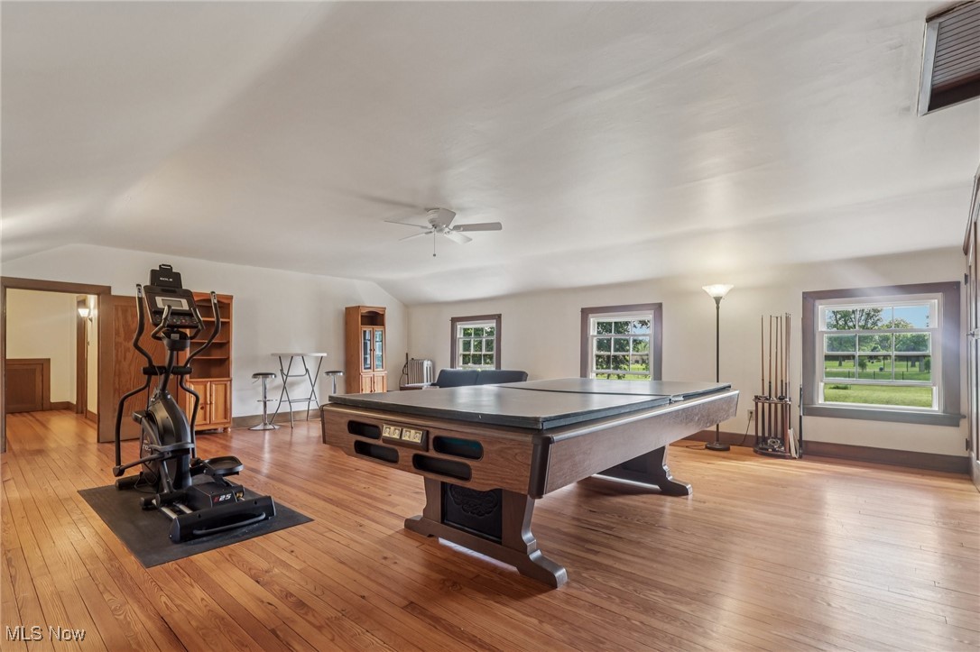 1640 Oakwood Cleveland Heights OH 44121