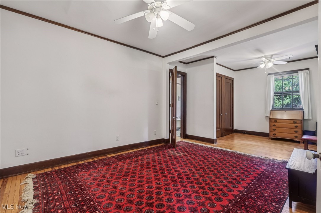 1640 Oakwood Cleveland Heights OH 44121