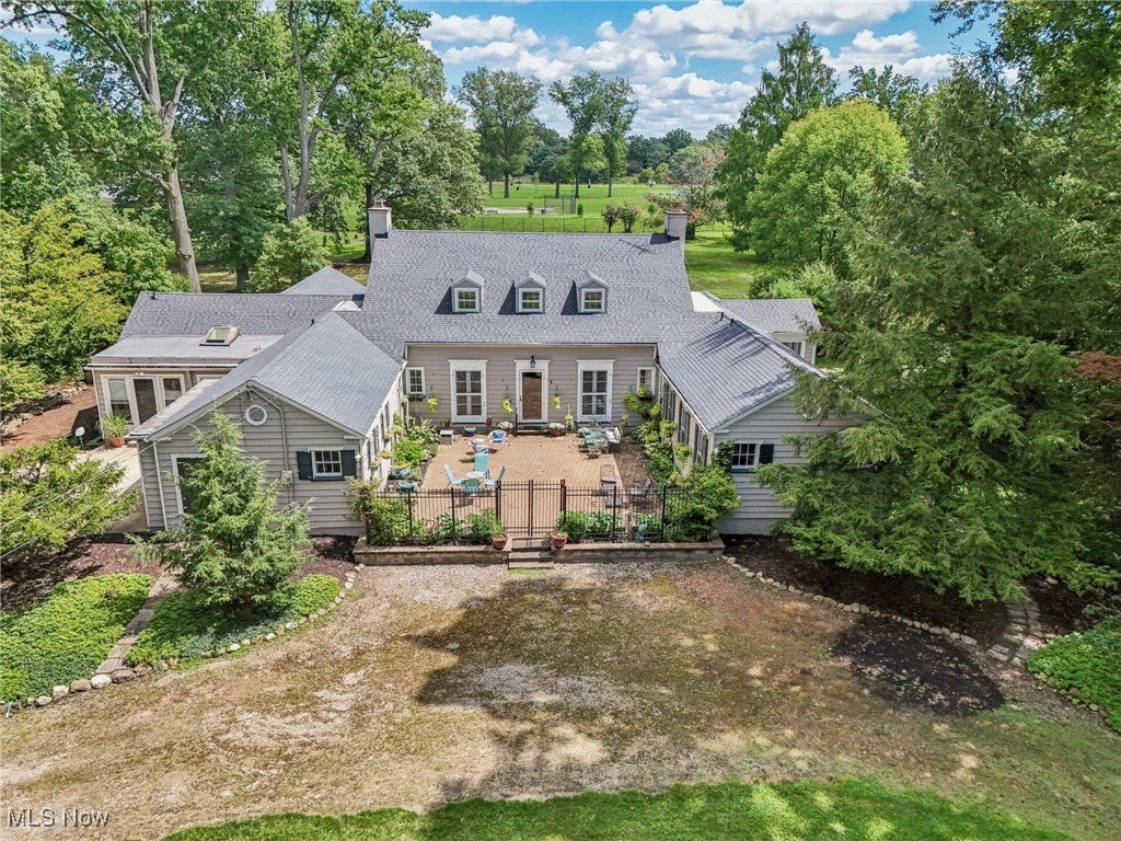 1640 Oakwood Cleveland Heights OH 44121