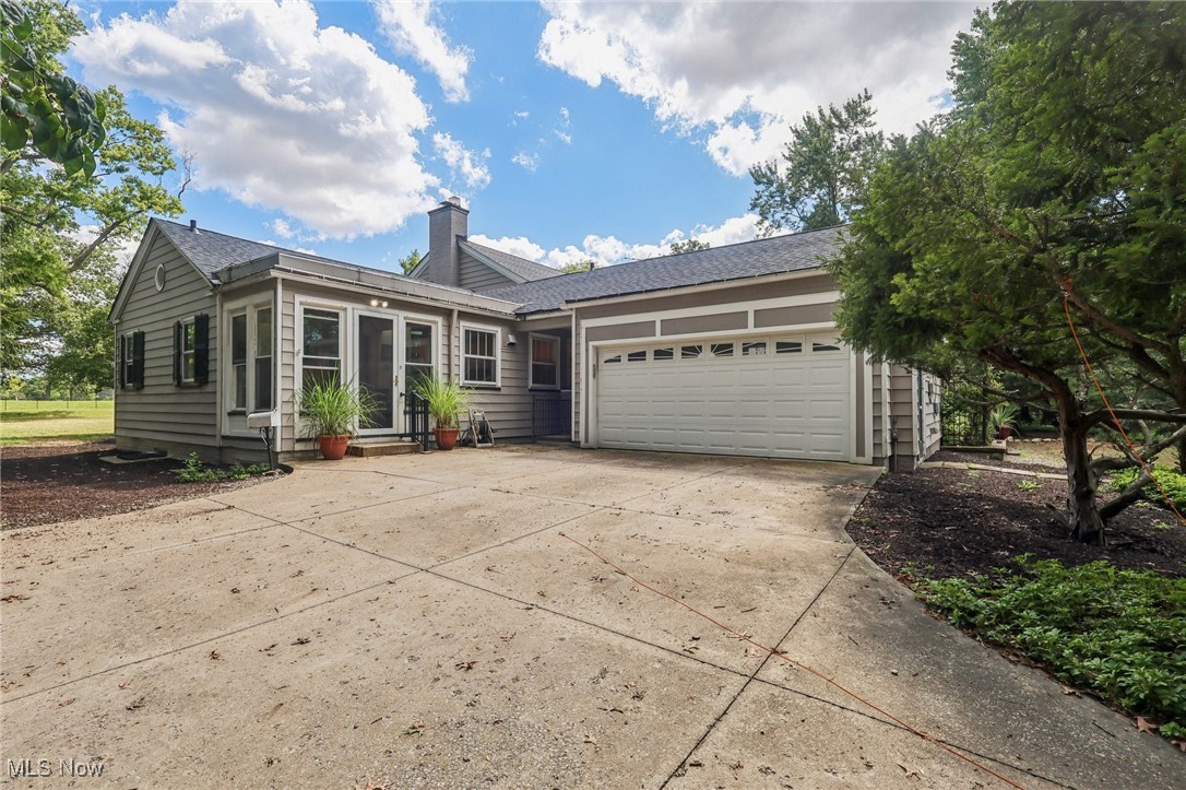 1640 Oakwood Cleveland Heights OH 44121