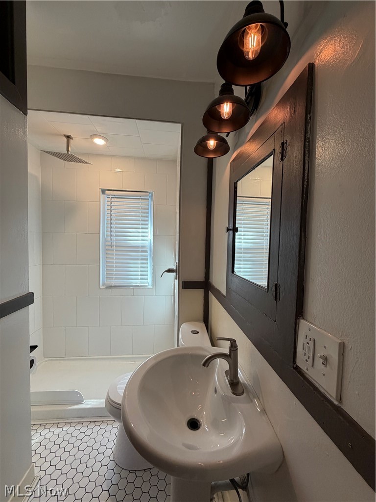 895 Rondel Road Cleveland OH 44110