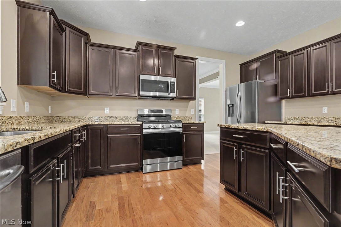 5037 Lake Breeze Landing Stow OH 44224