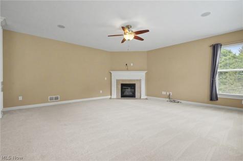 5037 Lake Breeze Landing Stow OH 44224