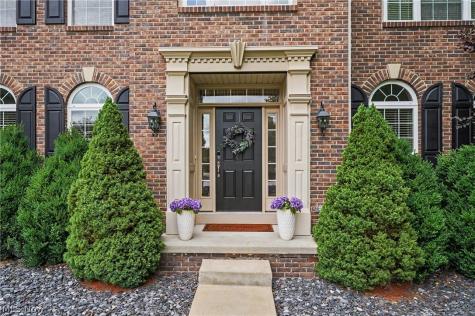 5037 Lake Breeze Landing Stow OH 44224