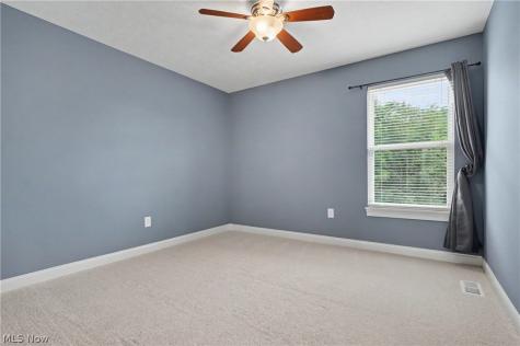 5037 Lake Breeze Landing Stow OH 44224