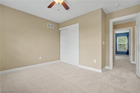 5037 Lake Breeze Landing Stow OH 44224