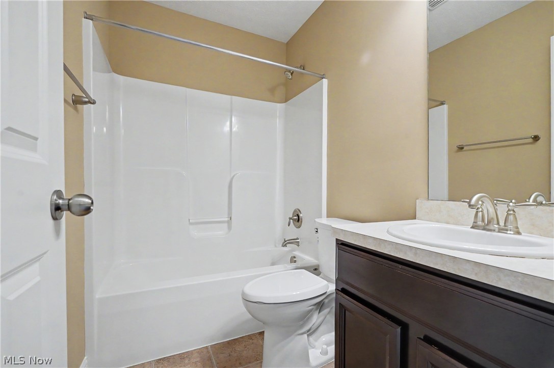 5037 Lake Breeze Landing Stow OH 44224