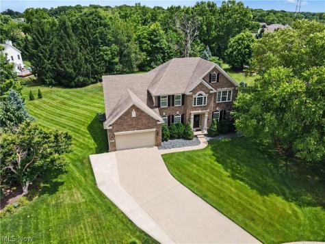 5037 Lake Breeze Landing Stow OH 44224