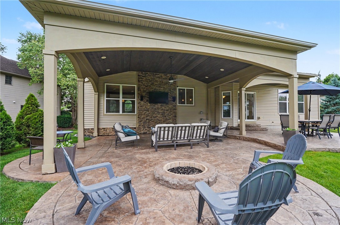 5037 Lake Breeze Landing Stow OH 44224