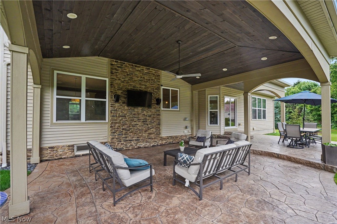 5037 Lake Breeze Landing Stow OH 44224